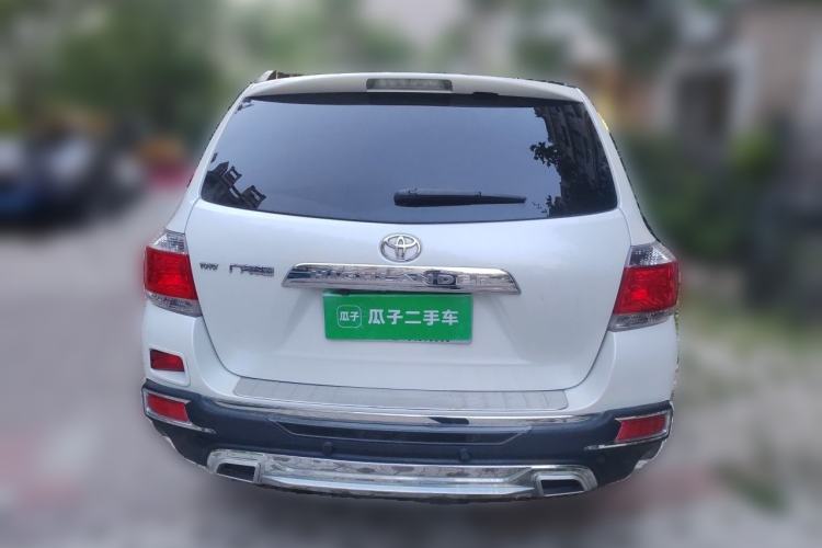 Used Toyota Highlander 2012 2.7L Two-Wheel Drive 7-Seater Luxury Edition Rear