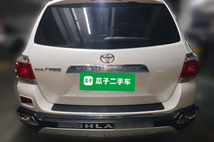 Used Toyota Highlander 2012 2.7L Two-Wheel Drive 7-Seater Luxury Edition Rear