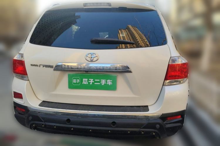Used Toyota Highlander 2012 2.7L Two-Wheel Drive 7-Seater Luxury Navigation Edition Rear