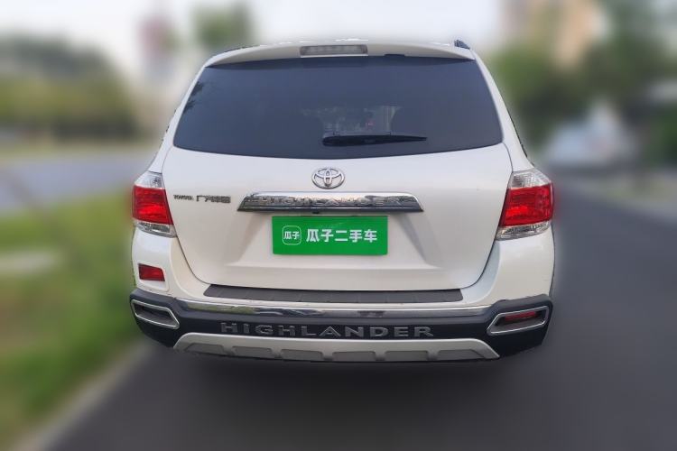 Used Toyota Highlander 2012 2.7L Two-Wheel Drive 7-Seater Luxury Edition Rear