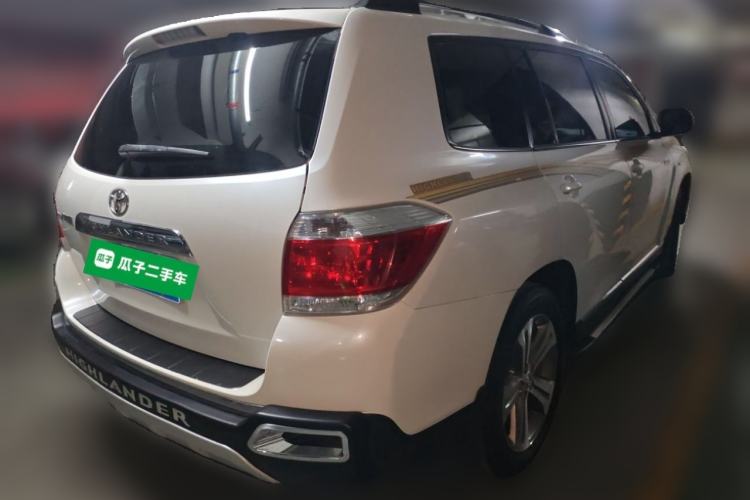 Used Toyota Highlander 2012 2.7L Two-Wheel Drive 7-Seater Luxury Edition Rear Right 45 Deg