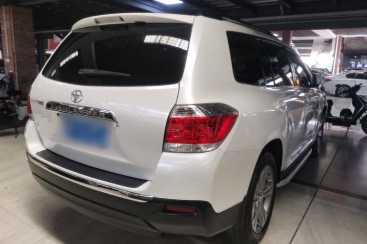 Used Toyota Highlander 2012 2.7L Two-Wheel Drive 7-Seater Luxury Edition Rear Right 45 Deg