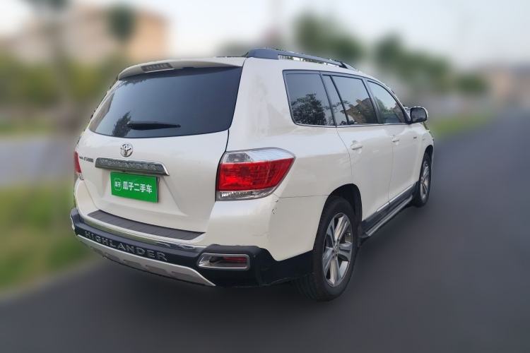 Used Toyota Highlander 2012 2.7L Two-Wheel Drive 7-Seater Luxury Edition Rear Right 45 Deg