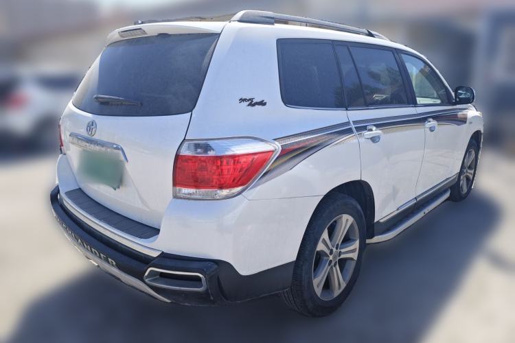 Used Toyota Highlander 2012 2.7L Two-Wheel Drive 7-Seater Luxury Edition Rear Right 45 Deg