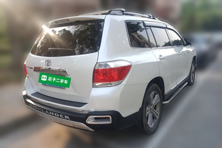 Used Toyota Highlander 2012 2.7L Two-Wheel Drive 7-Seater Luxury Edition Rear Right 45 Deg