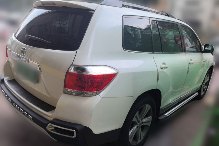 Used Toyota Highlander 2012 2.7L Two-Wheel Drive 7-Seater Luxury Edition Rear Right 45 Deg