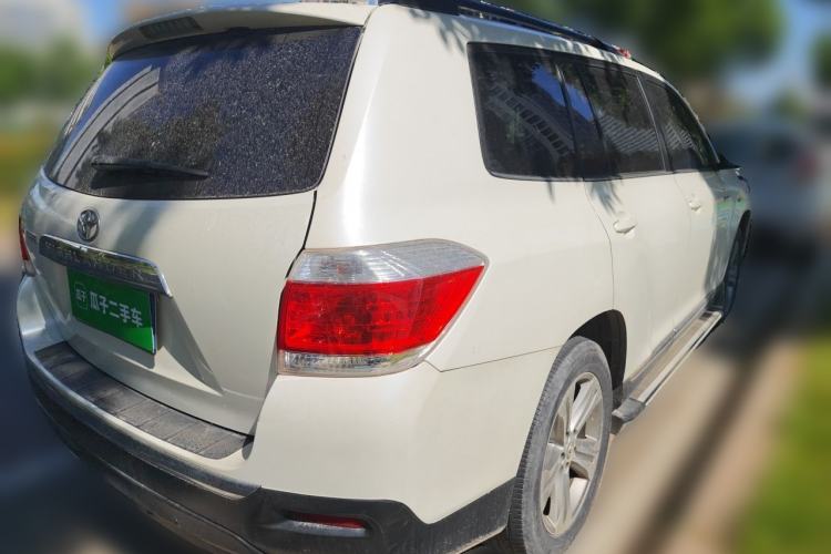 Used Toyota Highlander 2012 2.7L Two-Wheel Drive 7-Seater Luxury Edition Rear Right 45 Deg