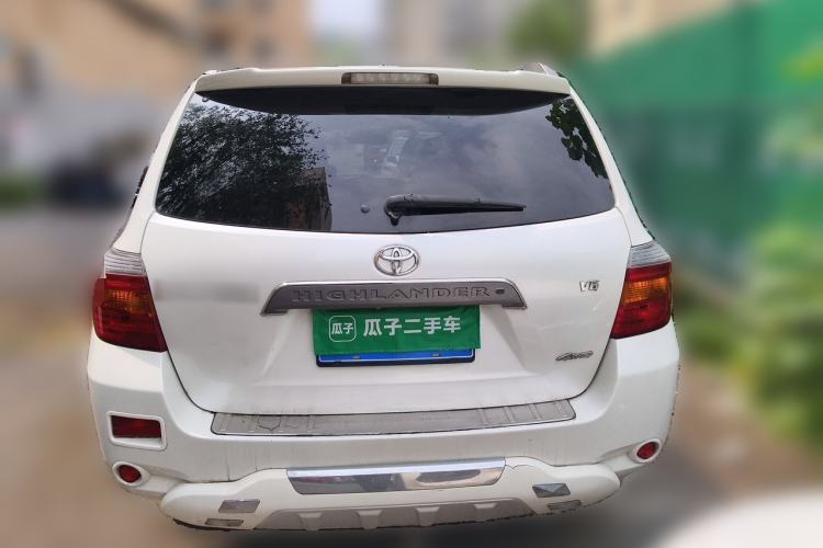 Used Toyota Highlander 2012 2.7L Two-Wheel Drive 7-Seater Luxury Edition Rear