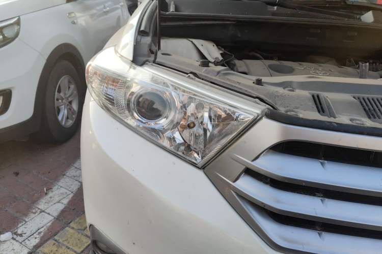 Used Toyota Highlander 2012 2.7L 2WD 5-Seater Elite Edition Right Front Headlight