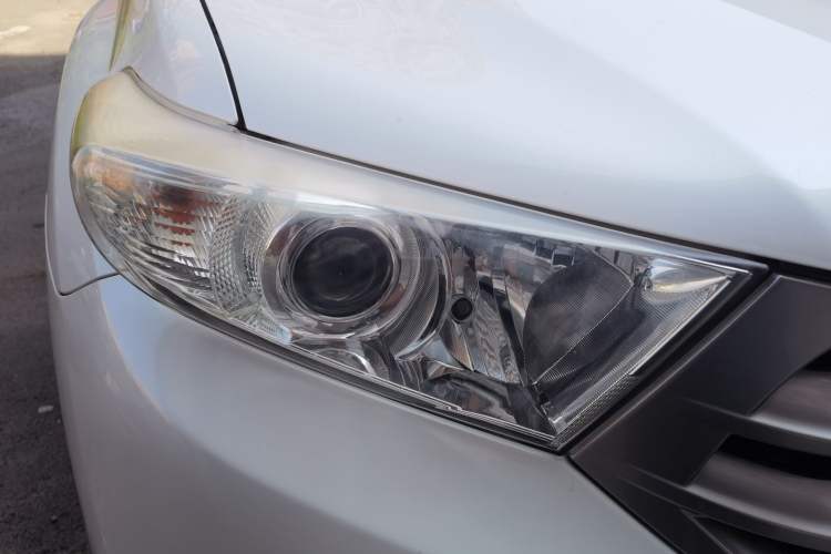 Used Toyota Highlander 2012 2.7L 2WD 5-Seater Elite Edition Right Front Headlight