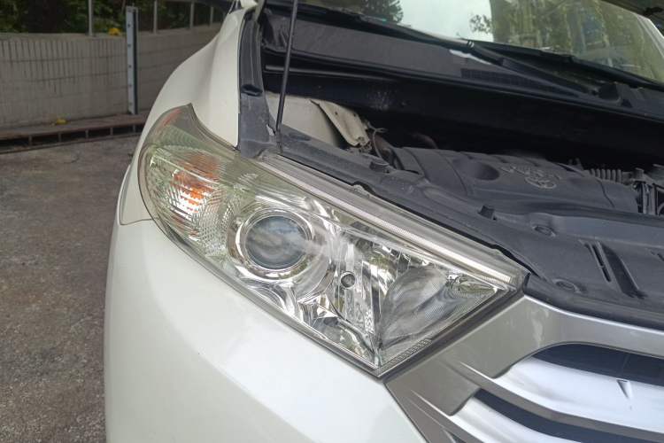 Used Toyota Highlander 2012 2.7L 2WD 5-Seater Elite Edition Right Front Headlight