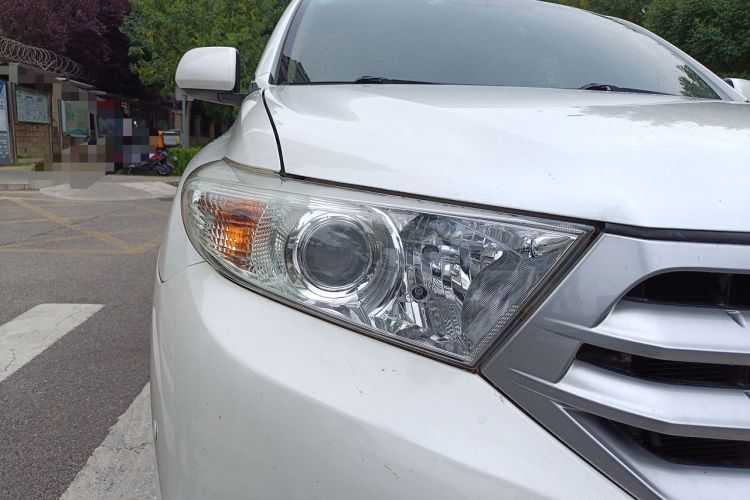 Used Toyota Highlander 2012 2.7L 2WD 5-Seater Elite Edition Right Front Headlight
