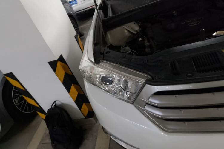 Used Toyota Highlander 2012 2.7L 2WD 5-Seater Elite Edition Right Front Headlight