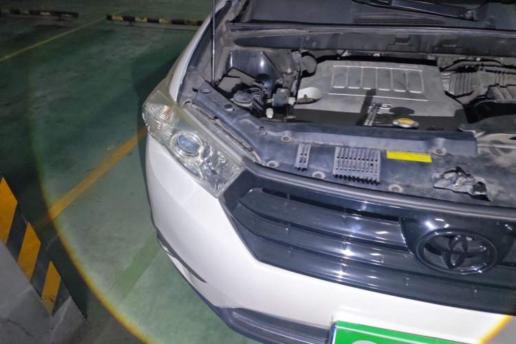 Used Toyota Highlander 2012 3.5L 4x4 7-Seater Luxury Edition Right Front Headlight