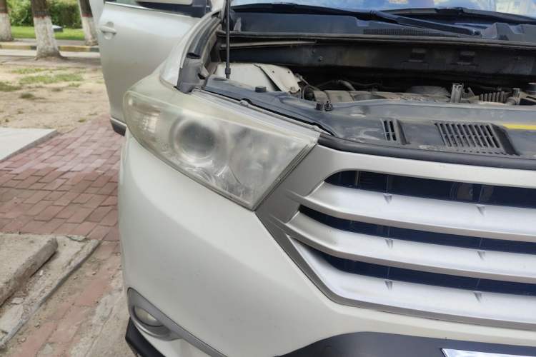 Used Toyota Highlander 2012 2.7L 2WD 5-Seater Elite Edition Right Front Headlight
