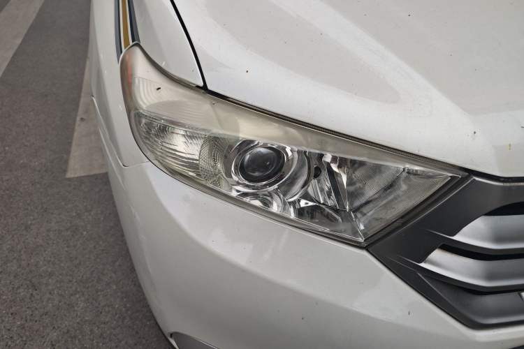 Used Toyota Highlander 2012 2.7L Two-Wheel Drive 7-Seater Elite Edition Right Front Headlight
