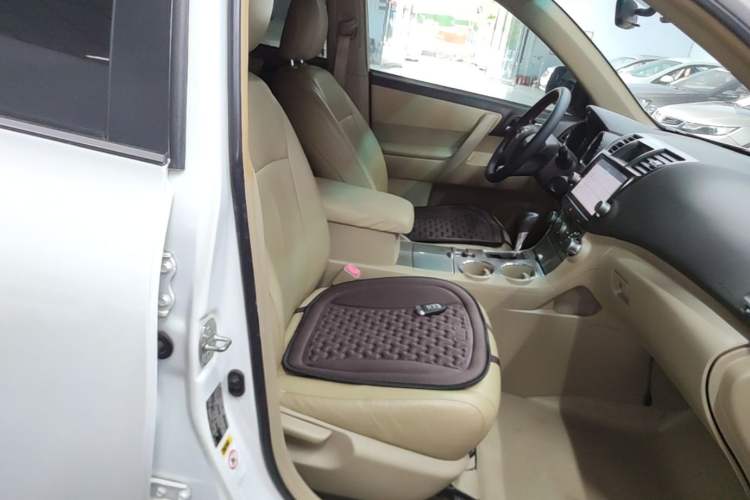 Used Toyota Highlander 2012 2.7L 2WD 5-Seater Elite Edition Right Front Seat