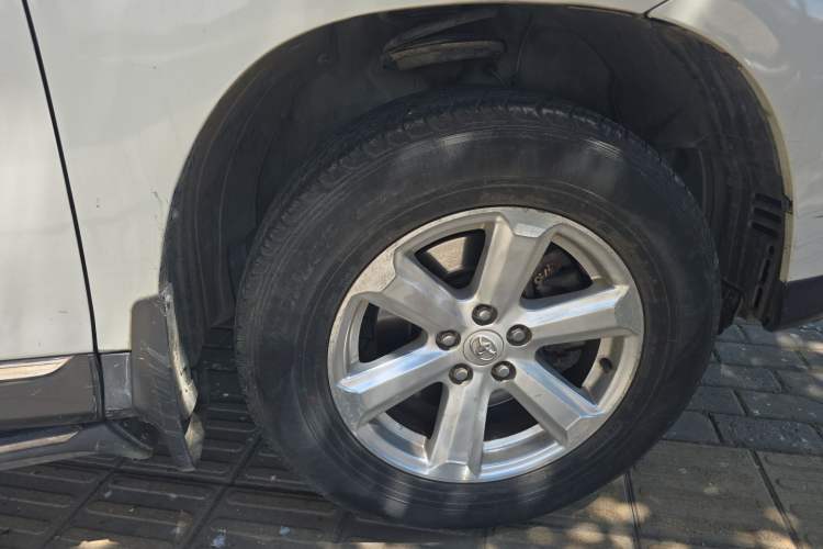 Used Toyota Highlander 2012 2.7L 2WD 5-Seater Elite Edition Right Front Wheel Hub