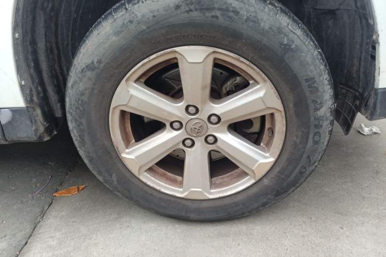 Used Toyota Highlander 2012 2.7L 2WD 5-Seater Elite Edition Right Front Wheel Hub