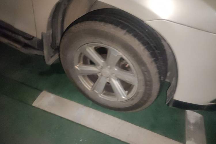 Used Toyota Highlander 2012 2.7L 2WD 5-Seater Elite Edition Right Front Wheel Hub