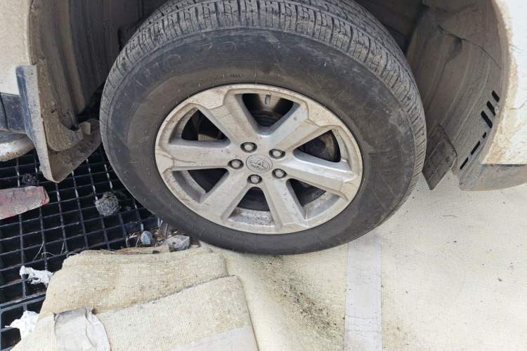 Used Toyota Highlander 2012 2.7L 2WD 5-Seater Elite Edition Right Front Wheel Hub