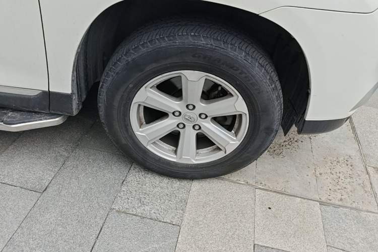 Used Toyota Highlander 2012 2.7L 2WD 5-Seater Elite Edition Right Front Wheel Hub