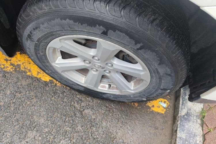 Used Toyota Highlander 2012 2.7L 2WD 5-Seater Elite Edition Right Front Wheel Hub