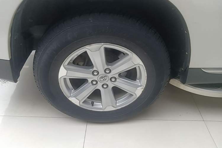 Used Toyota Highlander 2012 2.7L 2WD 5-Seater Elite Edition Right Rear Wheel Hub