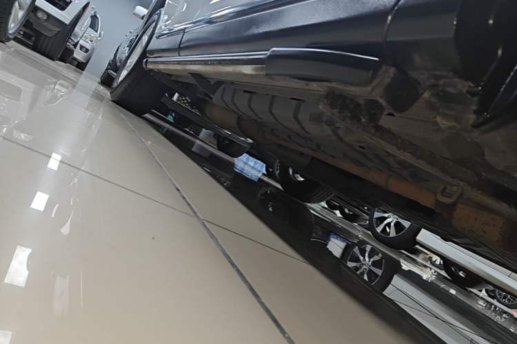 Used Toyota Highlander 2012 2.7L 2WD 5-Seater Elite Edition Right Side Sill