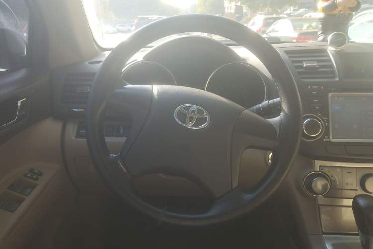Used Toyota Highlander 2012 2.7L 2WD 5-Seater Elite Edition Steering Wheel