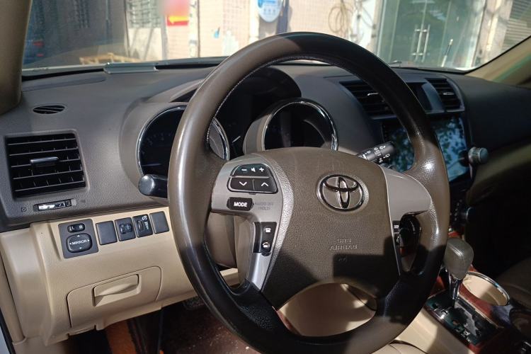 Used Toyota Highlander 2012 2.7L 2WD 5-Seater Elite Edition Steering Wheel
