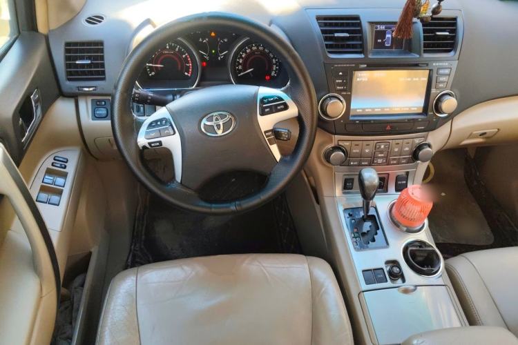 Used Toyota Highlander 2012 2.7L Two-Wheel Drive 7-Seater Luxury Navigation Edition Steering Wheel
