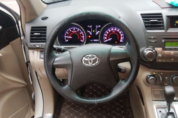 Used Toyota Highlander 2012 2.7L Two-Wheel Drive 7-Seater Elite Edition Steering Wheel