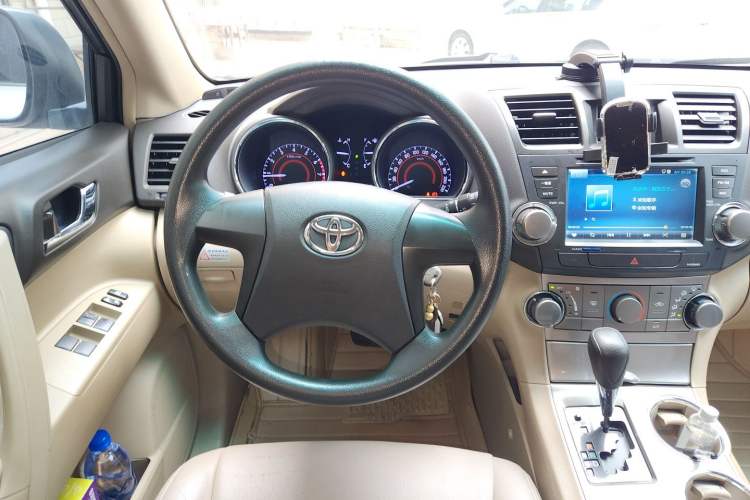 Used Toyota Highlander 2012 2.7L 2WD 5-Seater Elite Edition Steering Wheel