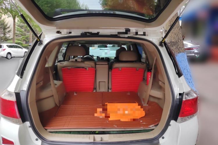 Used Toyota Highlander 2012 2.7L Two-Wheel Drive 7-Seater Luxury Edition Trunk
