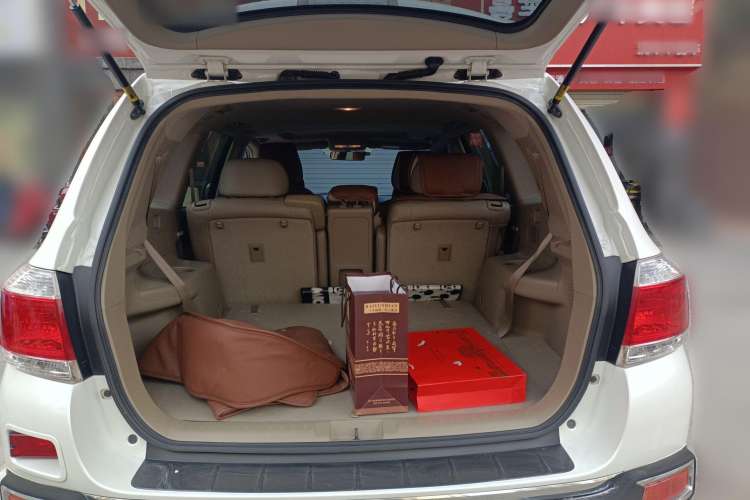 Used Toyota Highlander 2012 3.5L 4x4 7-Seater Luxury Edition with Navigation Trunk