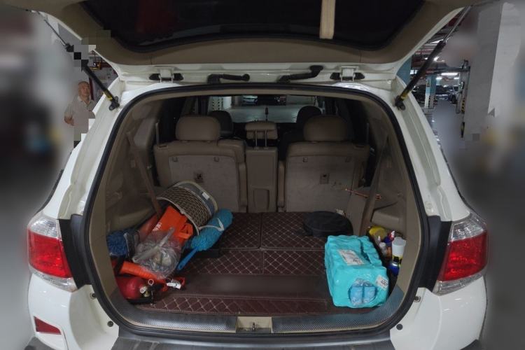 Used Toyota Highlander 2012 2.7L Two-Wheel Drive 7-Seater Elite Edition Trunk