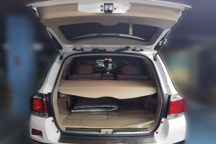 Used Toyota Highlander 2012 2.7L Two-Wheel Drive 7-Seater Luxury Edition Trunk