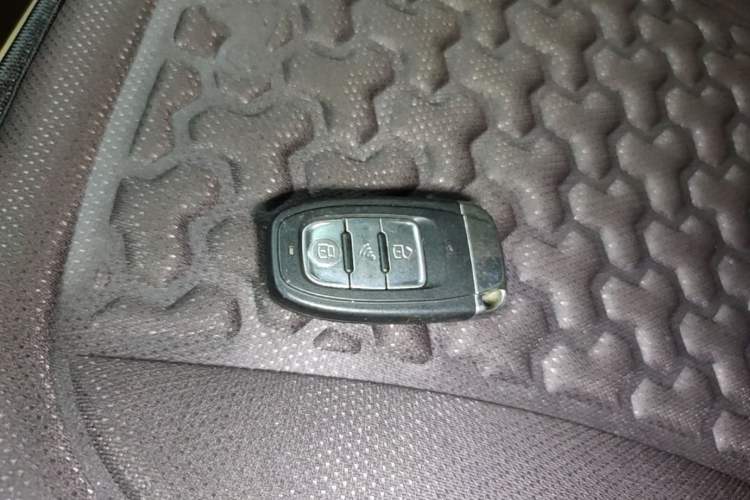 Used Toyota Highlander 2012 2.7L 2WD 5-Seater Elite Edition Vehicle Key