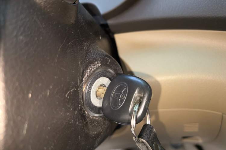 Used Toyota Highlander 2012 2.7L 2WD 5-Seater Elite Edition Vehicle Key