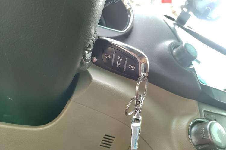 Used Toyota Highlander 2012 2.7L 2WD 5-Seater Elite Edition Vehicle Key