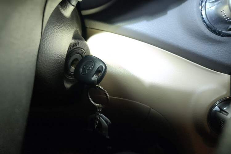 Used Toyota Highlander 2012 2.7L 2WD 5-Seater Elite Edition Vehicle Key