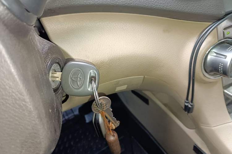 Used Toyota Highlander 2012 2.7L 2WD 5-Seater Elite Edition Vehicle Key