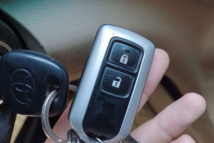Used Toyota Highlander 2012 2.7L 2WD 5-Seater Elite Edition Vehicle Key