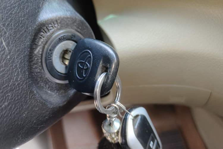 Used Toyota Highlander 2012 2.7L 2WD 5-Seater Elite Edition Vehicle Key