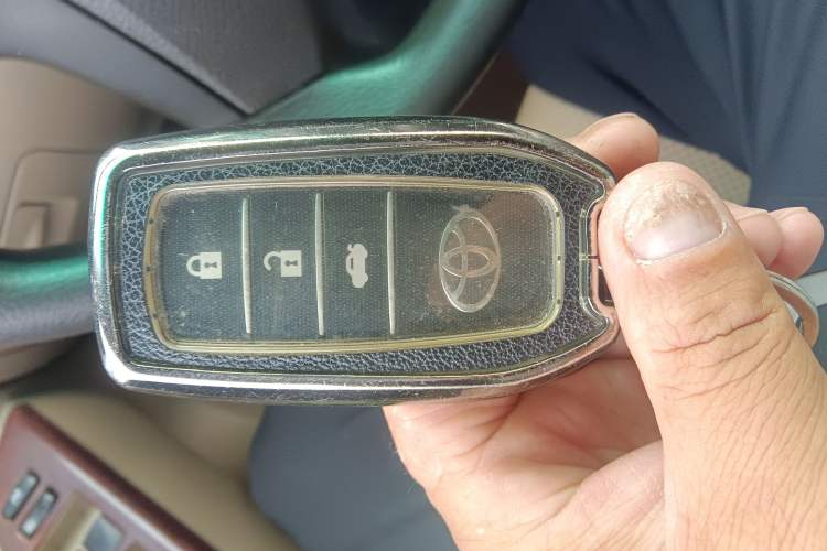 Used Toyota Highlander 2012 2.7L 2WD 5-Seater Elite Edition Vehicle Key
