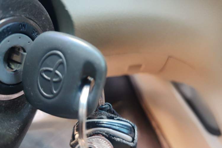 Used Toyota Highlander 2012 2.7L 2WD 5-Seater Elite Edition Vehicle Key