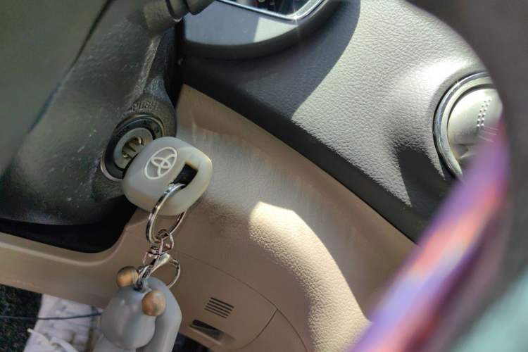 Used Toyota Highlander 2012 2.7L 2WD 5-Seater Elite Edition Vehicle Key