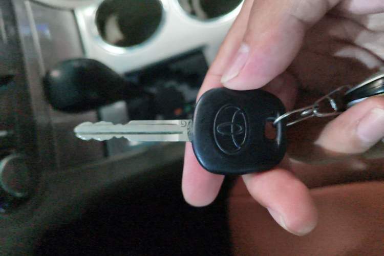 Used Toyota Highlander 2012 2.7L 2WD 5-Seater Elite Edition Vehicle Key