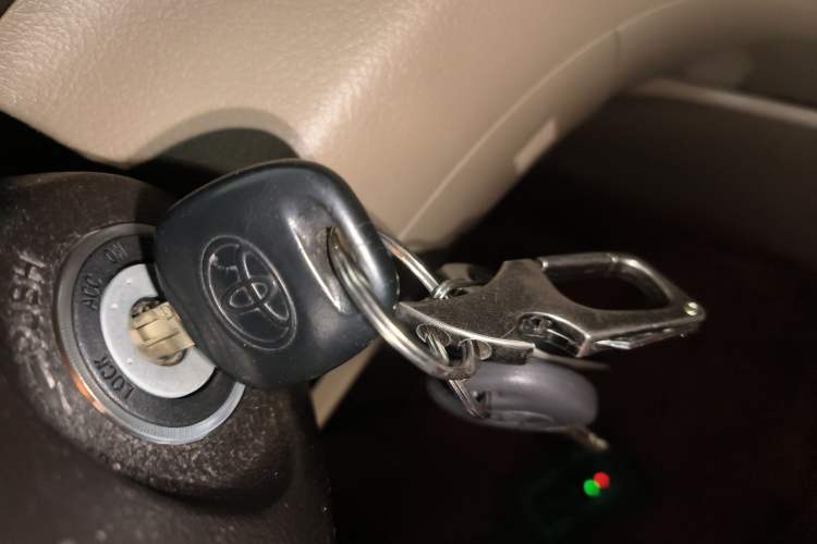 Used Toyota Highlander 2012 2.7L 2WD 5-Seater Elite Edition Vehicle Key